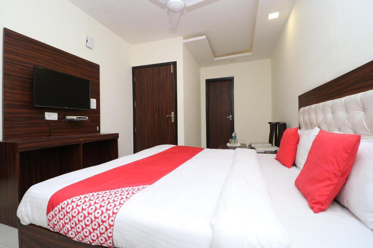 Hotel Golden Heart Амритсар Экстерьер фото