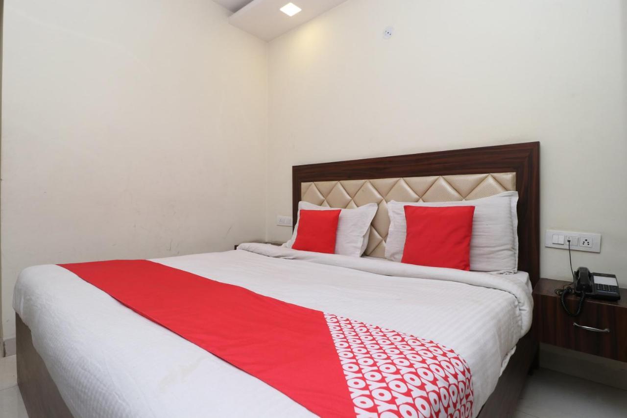 Hotel Golden Heart Амритсар Экстерьер фото