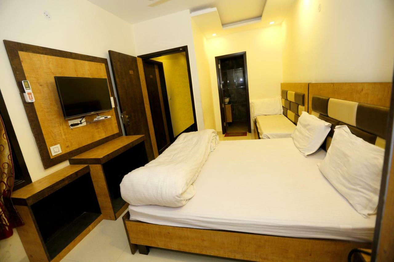 Hotel Golden Heart Амритсар Экстерьер фото