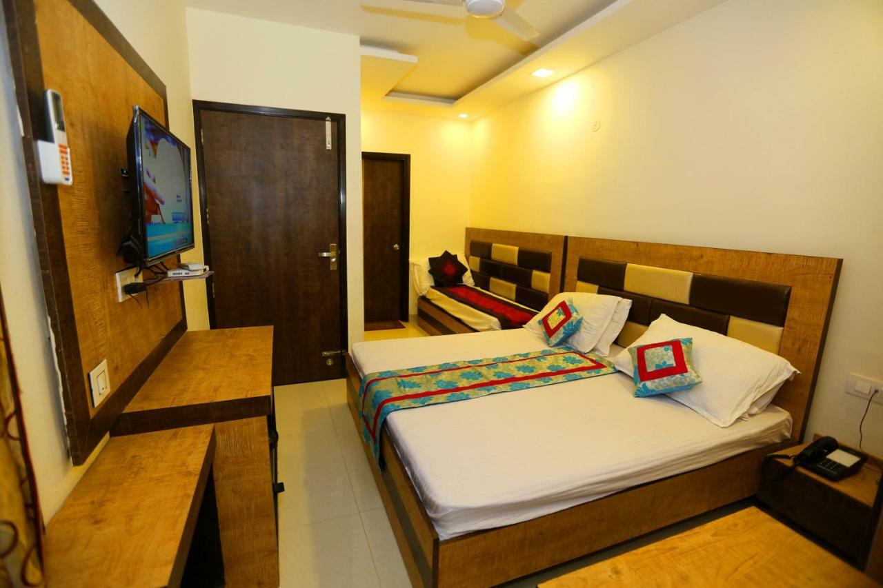 Hotel Golden Heart Амритсар Экстерьер фото