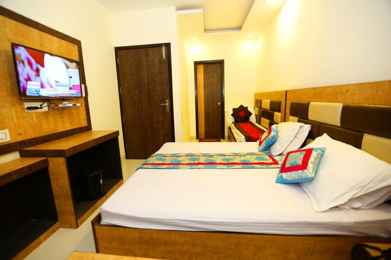 Hotel Golden Heart Амритсар Экстерьер фото