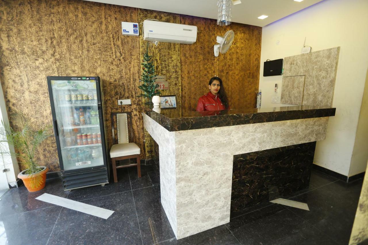 Hotel Golden Heart Амритсар Экстерьер фото