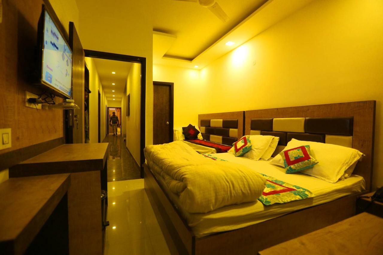 Hotel Golden Heart Амритсар Экстерьер фото